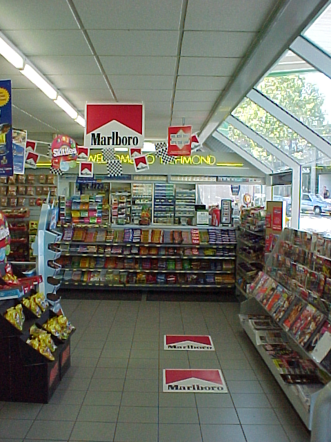 A service station in Swan St, Melbourne, 2001